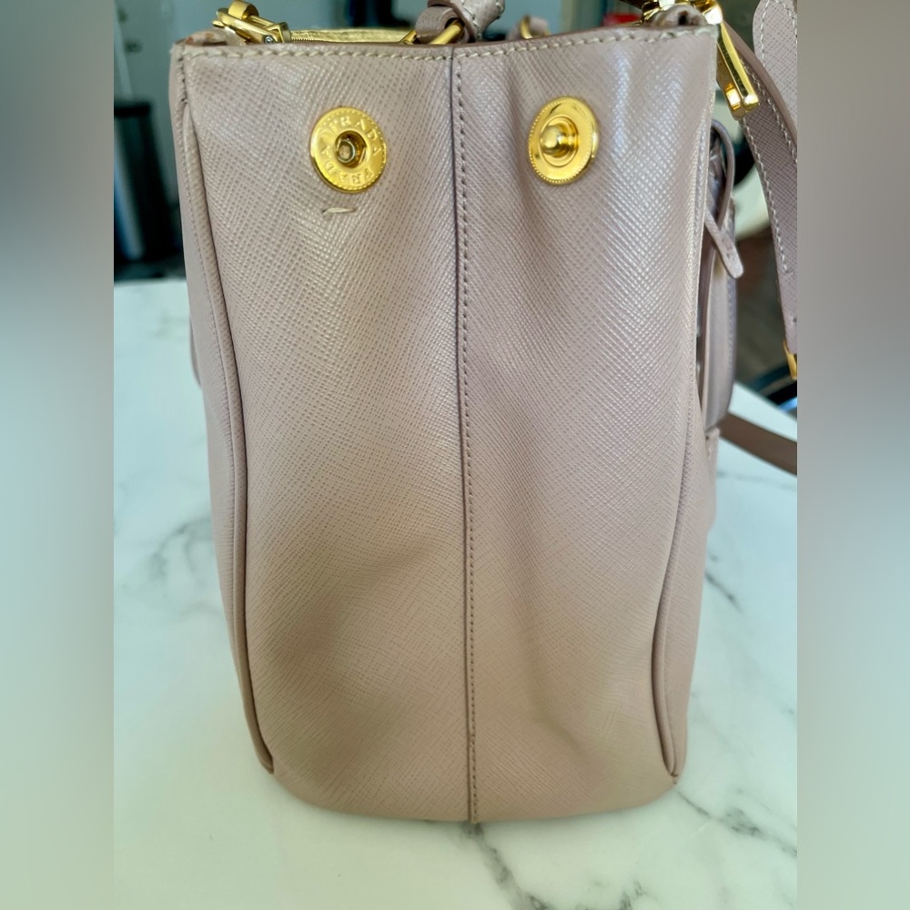 Prada Galleria Saffiano pink cream medium cross body bag - Picture 5 of 12
